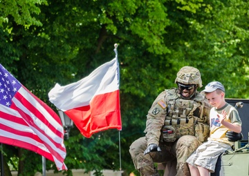 Exercise Anakonda 2016 - Admirable Friendships Between Soldiers and Citizens