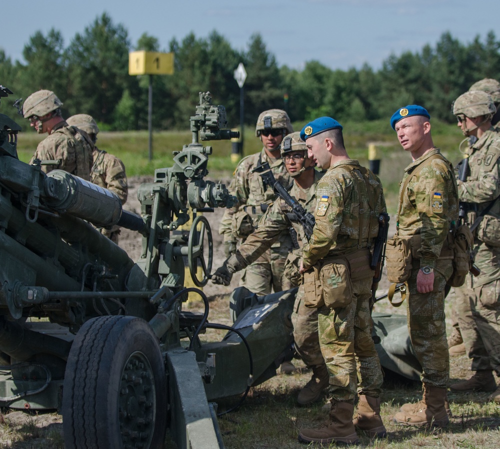 U.S. and Ukrainian Troops train together