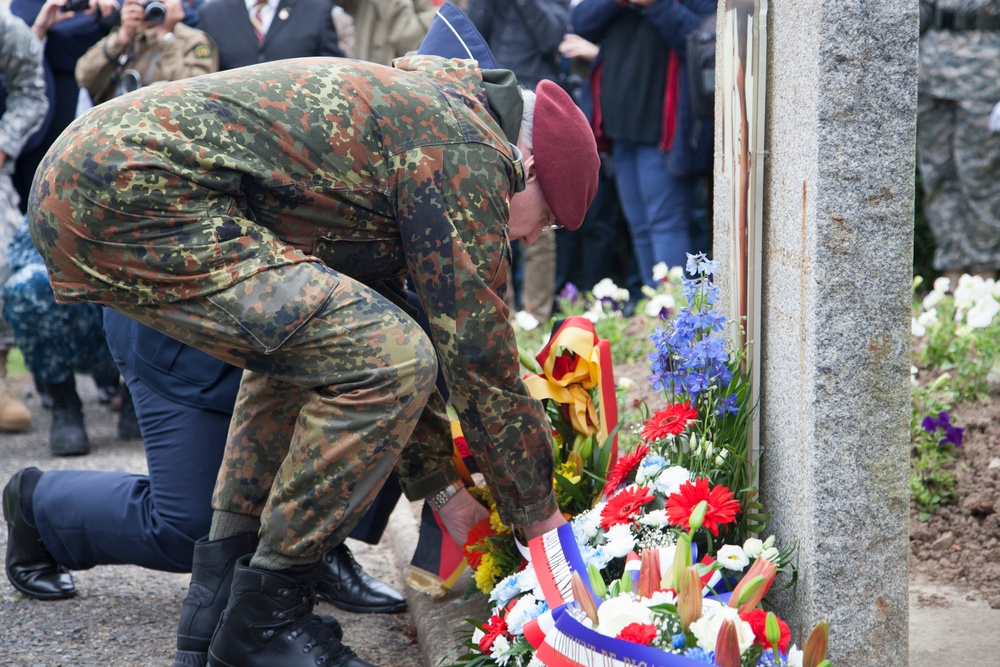 German Soldiers participate in a joint ceremony with U.S. Soldiers in Picauville, France