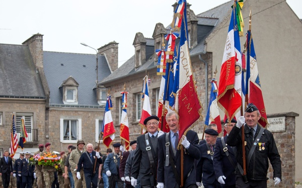 German Soldiers participate in a joint ceremony with U.S. Soldiers