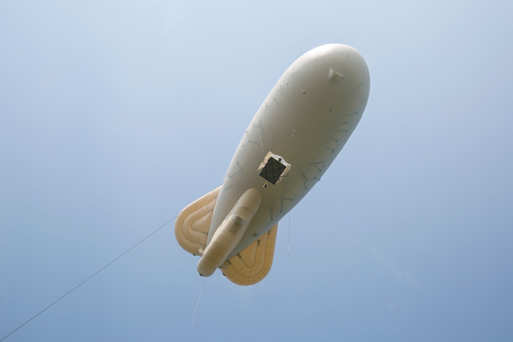 U.S. Army and Dutch paratroopers conduct jump training from a balloon