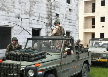 Integrating Embeds 	 302nd Royal Netherlands Aviation Squadron Trains For Media Embeds During Exercise
