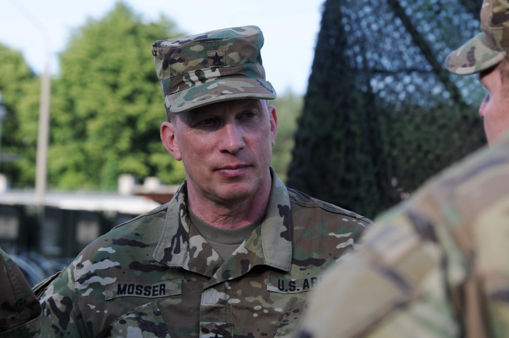 BG Mosser visits 30th Med Co