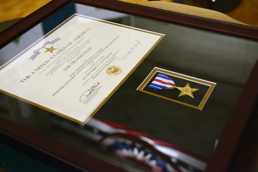 Never leave a fallen comrade Green Beret earns Silver Star for heroism