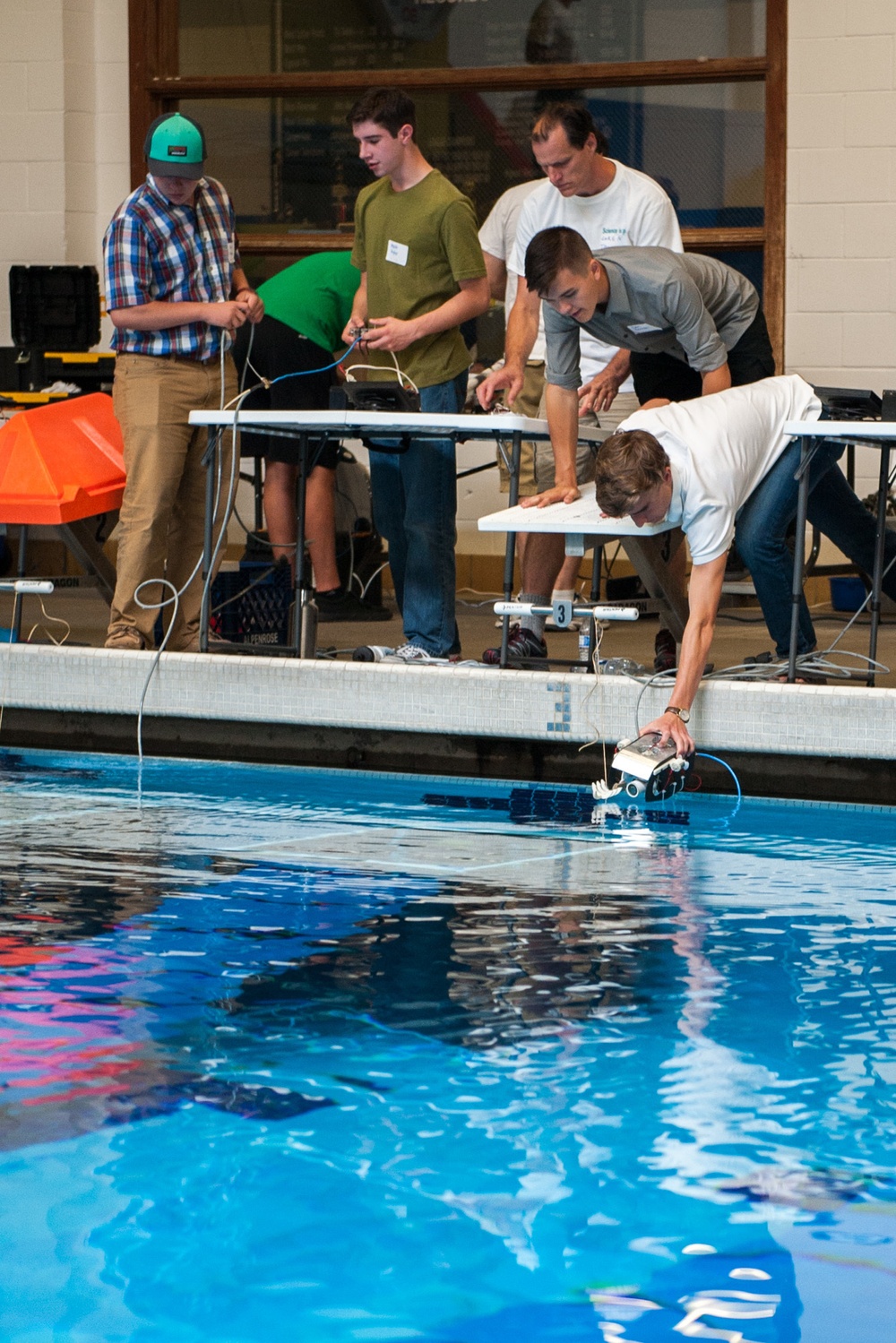 Kitsap Sailors Volunteer at Bremerton ROV Competition