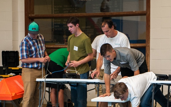 Kitsap Sailors Volunteer at Bremerton ROV Competition