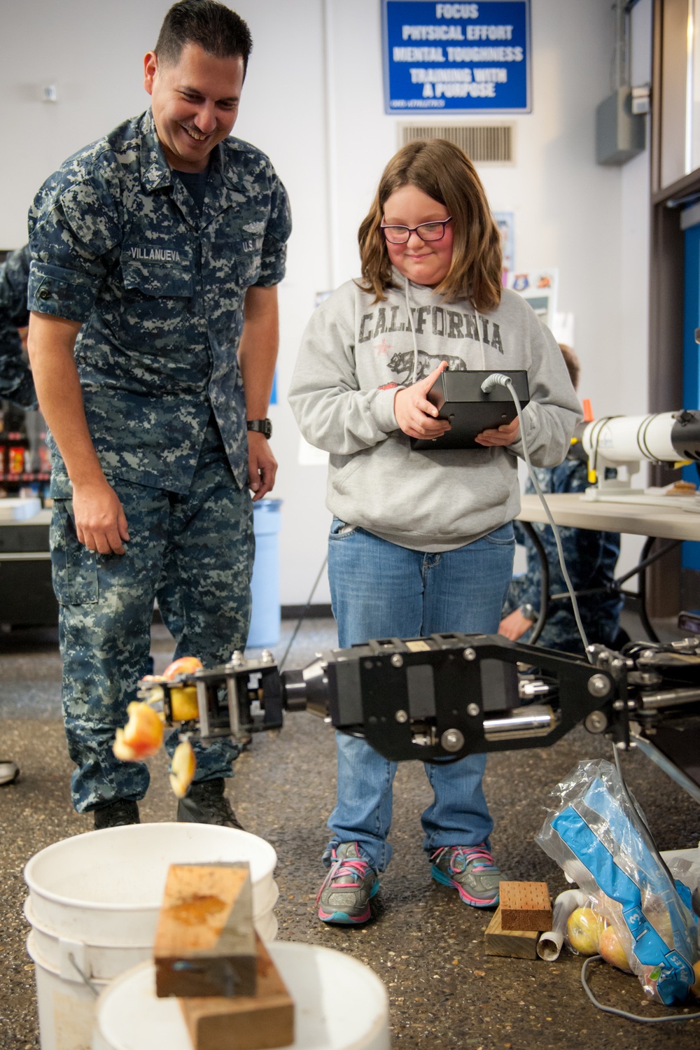 Kitsap Sailors Volunteer at Bremerton ROV Competition