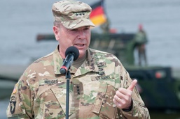 Polish President Observes Engineering Capabilities