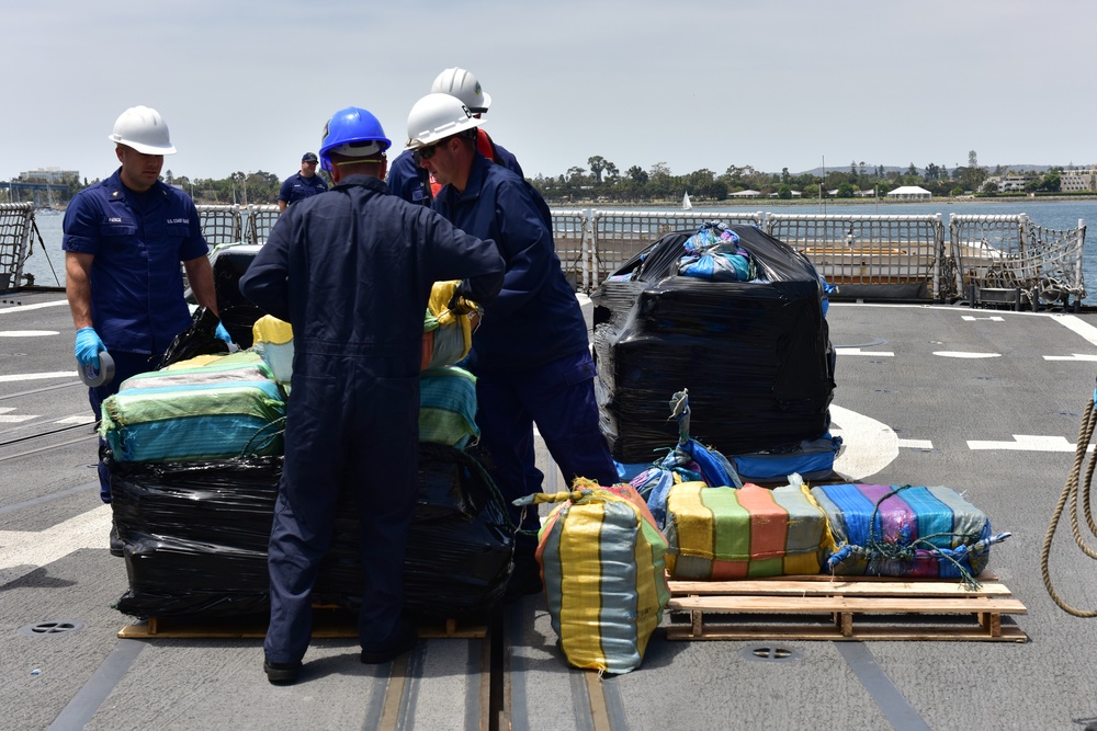 Coast Guard offloads approximately 21 tons of cocaine