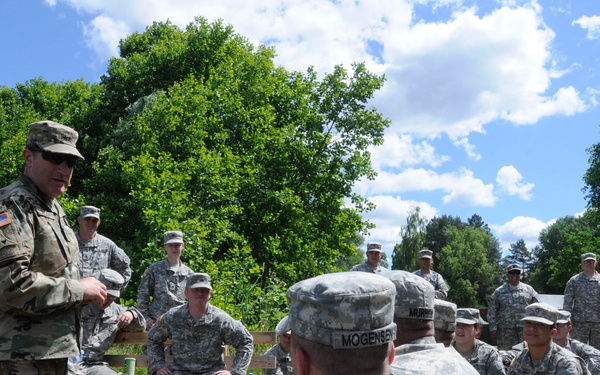 MG Palzer meets with 592nd OD Co
