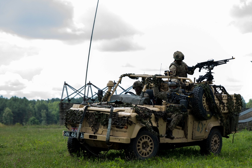 Multinational Soldiers conduct MOUT training at Anakonda 2016