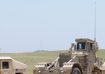 Army Reserve's 321st Engineer Company trains with Guard Armored Brigade during MiBT