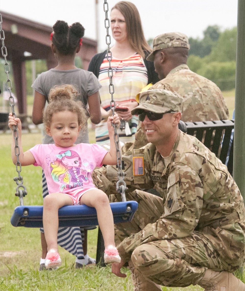 Oklahoma Aviation Support Battalion deploys to the Middle East