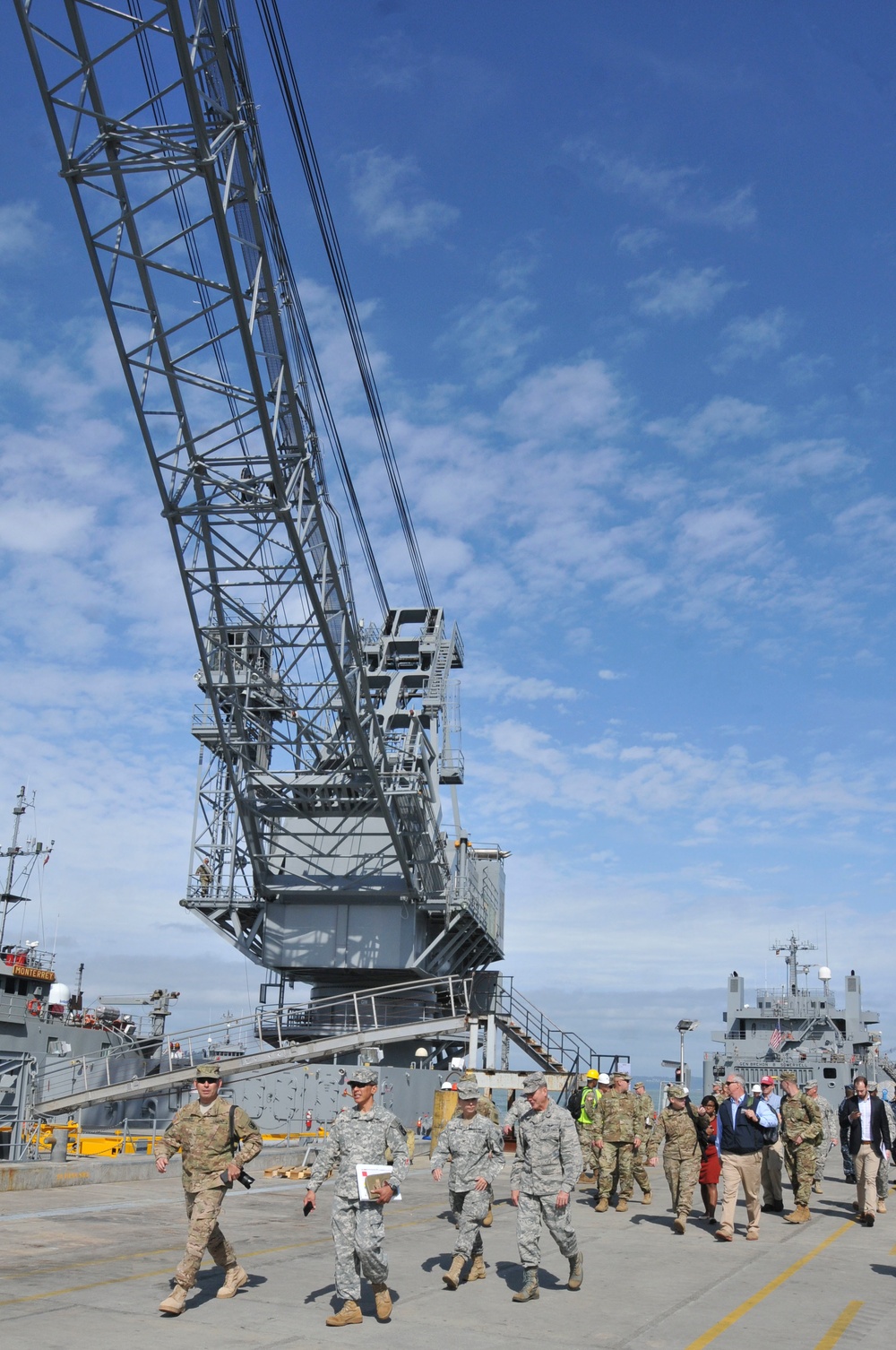 DVIDS Images distinguished visitors tour Port of during Cascadia Rising exercise