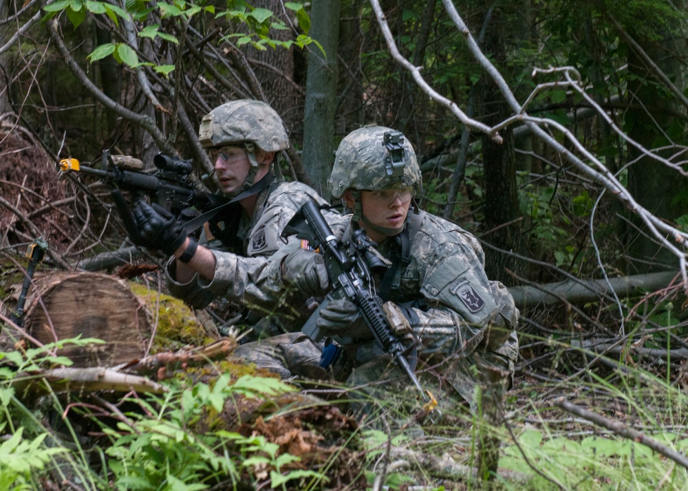 Soldiers Take Cover
