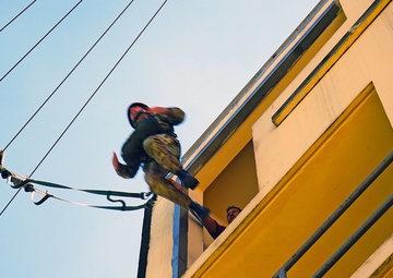 Basic airborne refresher training at Caserma Ederle
