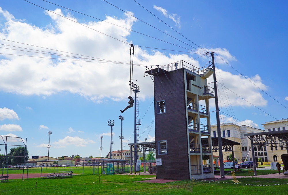 Basic airborne refresher training at Caserma Ederle