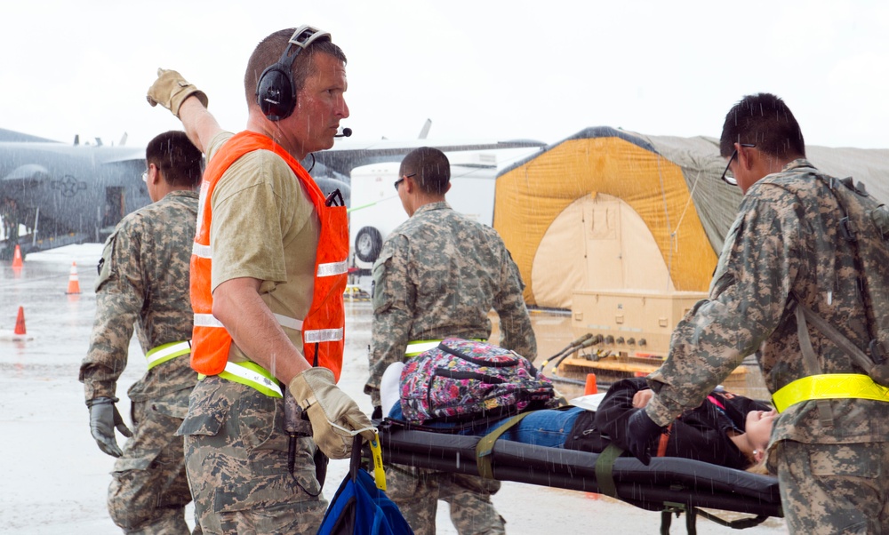 Texas Guardsmen, local first responders exercise air and medical capabilities