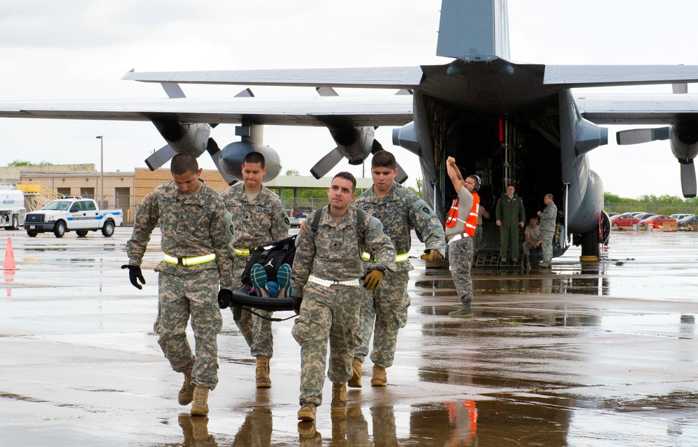 Texas Guardsmen, local first responders exercise air and medical capabilities