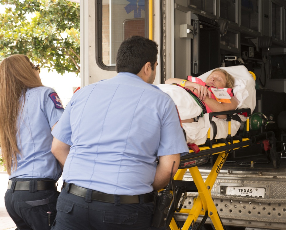 Texas Guardsmen, local first responders exercise air and medical capabilities