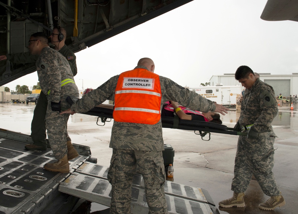 Texas Guardsmen, local first responders exercise air and medical capabilities