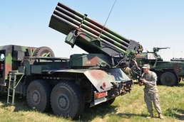 NC GUARD AND POLISH ARTILLERY SOLDIERS BRING OUT THE BIG GUNS (AND ROCKETS TOO)