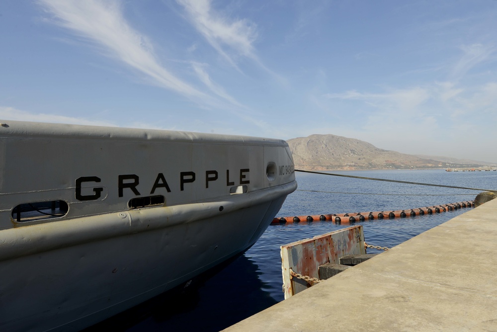 Military Sealift Command rescue and salvage ship USNS Grapple (T-ARS-53) arrives in Souda Bay, Greece