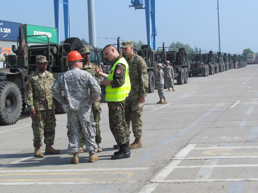 Interoperability is the key for reserve component integration during Anakonda 16