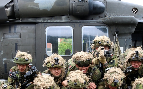 Cold load training during Saber Strike 16