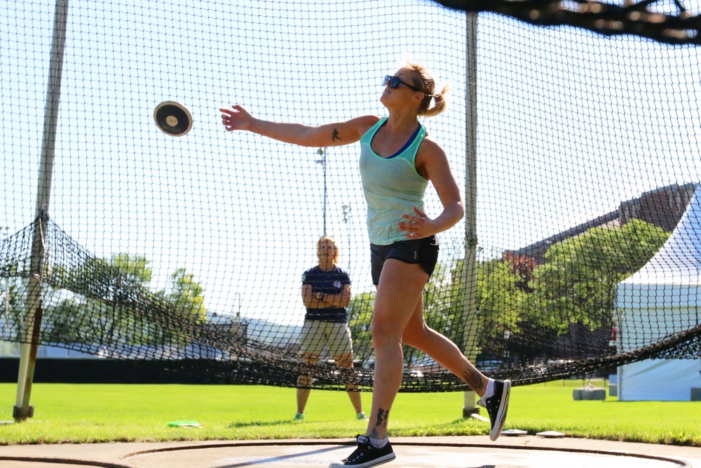 2016 DoD Warrior Games - Athlete Navy Petty Officer 3rd Class Melissa Klotz