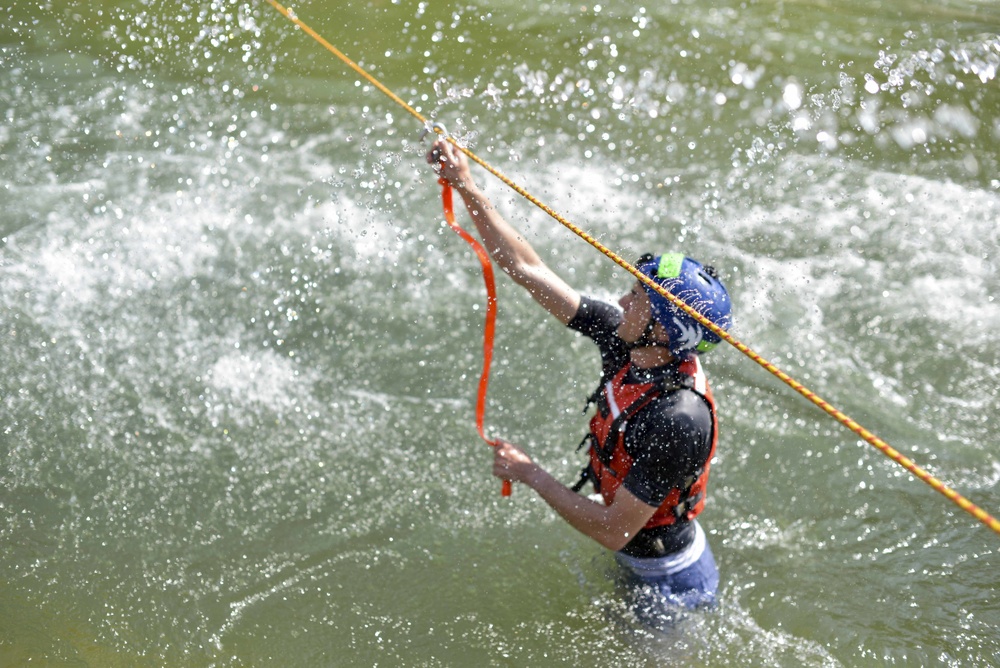 NC Guardsmen learn swift water rescue techniques