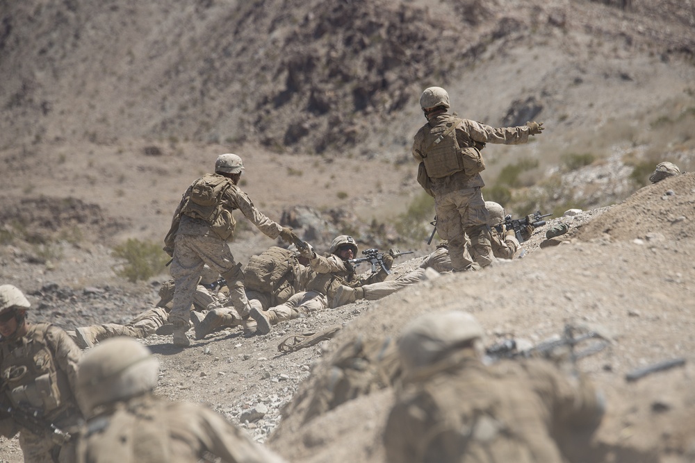 DVIDS - Images - Reserve Marines Conquer Range 400 [Image 4 of 9]