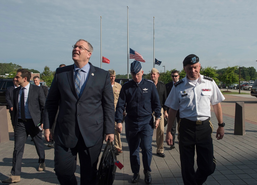 DSD visits TRADOC and NATO SACT HQ