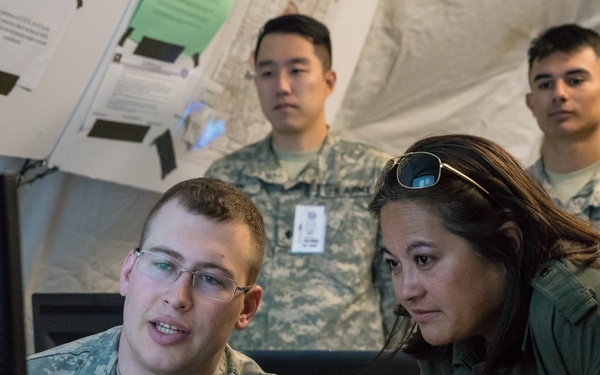 Assistant Secretary of the Army meets the 311th ESC