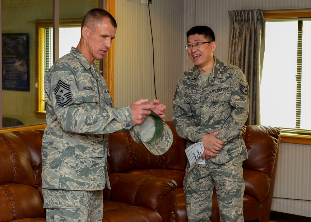 ACC command chief visits Osan