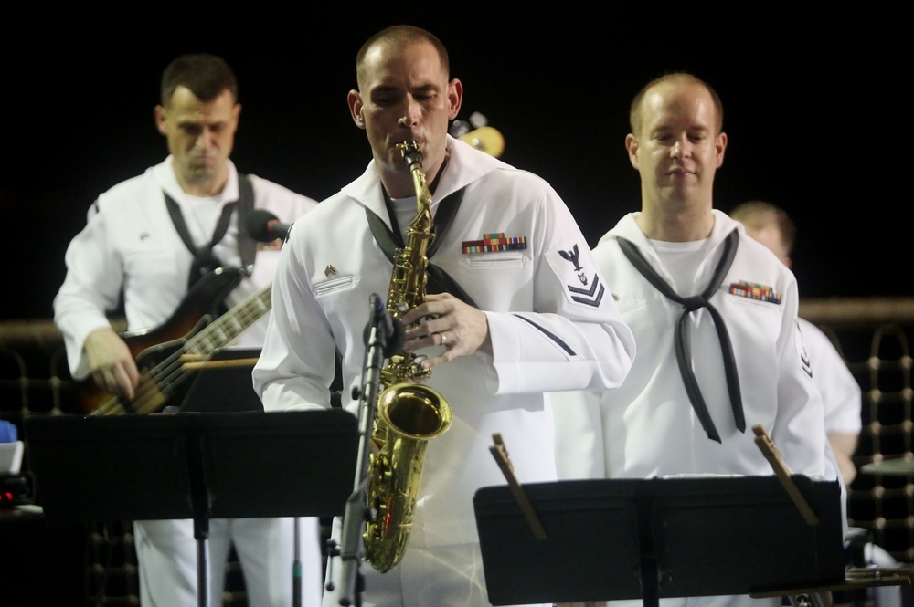 20160616-M-MO883-168