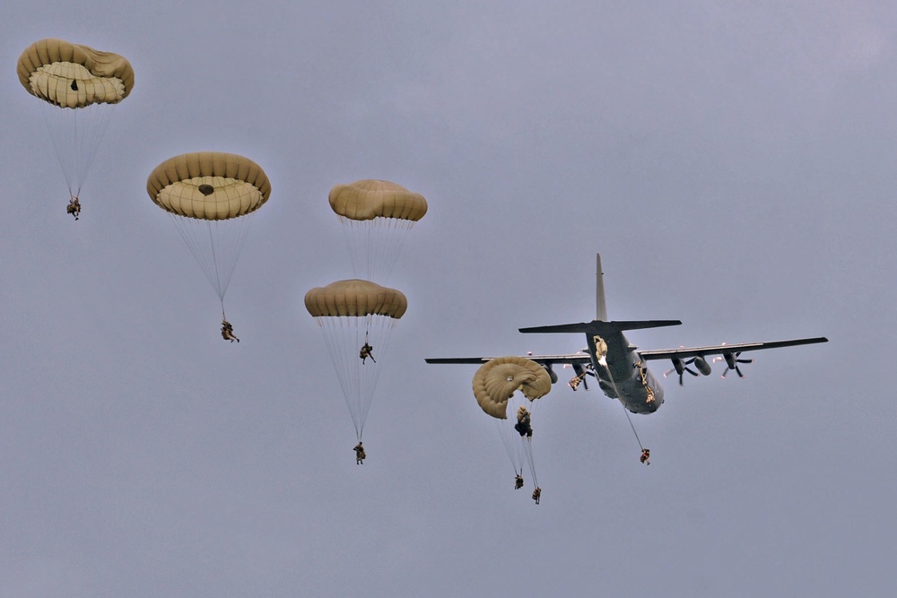 Exercise Swift Response multinational airborne drop