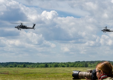 Exercise Anakonda 2016: Explosive Demonstration Summarizes Exercise for Distinguished Guests