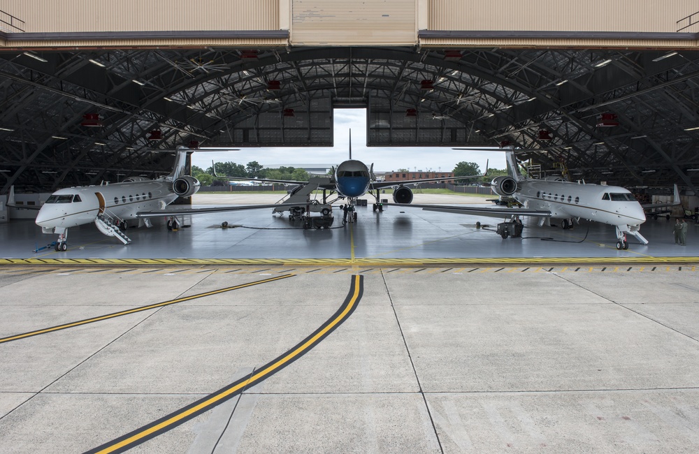 Sun rises over spectacular SAM aircraft