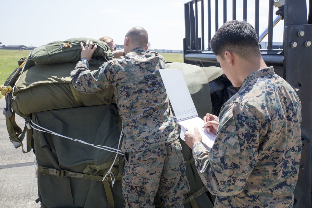 U.S. Marines and Airmen team up for joint aerial exercises