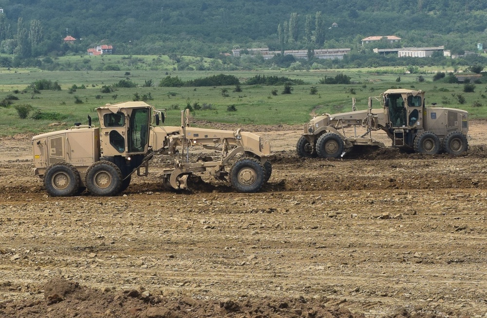 Bulgarian Minister of Defense Meets with Tennessee Army National Guard during Operation Resolute Castle
