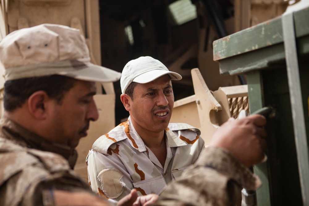 Coalition forces, Iraqi soldiers prepare for combat engineer live-fire exercise