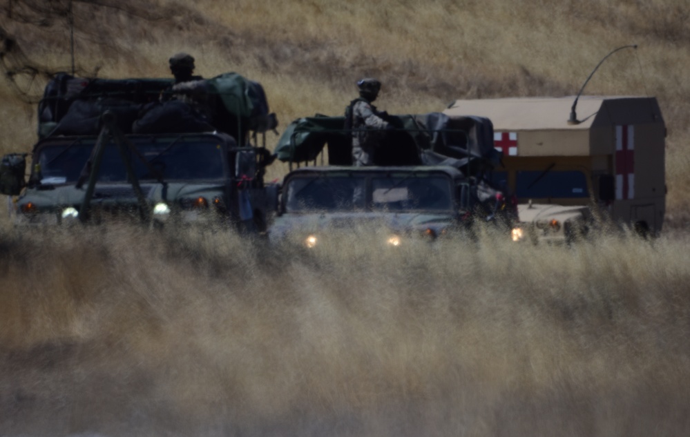 Hawaii Army National Guard Field Artillery Battalion conduct convoy operations