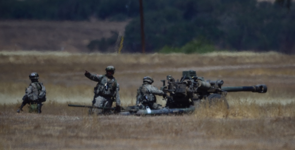 Hawaii Army National Guard Field Artillery Battalion conduct convoy operations