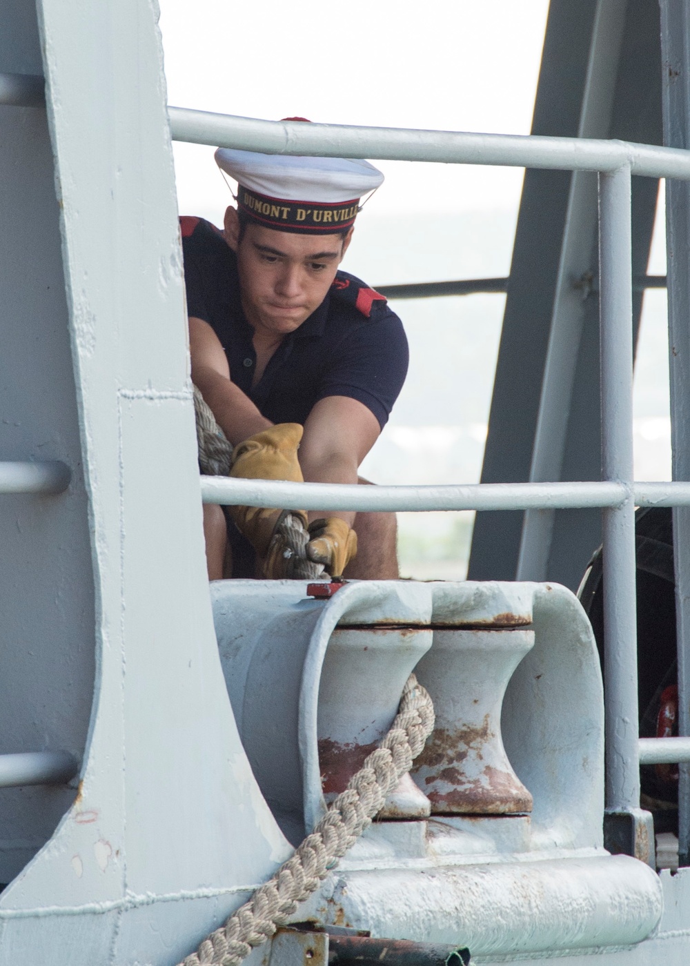 Sailors prepare for exercise in Jamaica