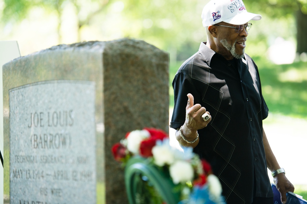 Wreath laying ceremony to remember Joe Louis “The Brown Bomber” in Arlington National Cemetery
