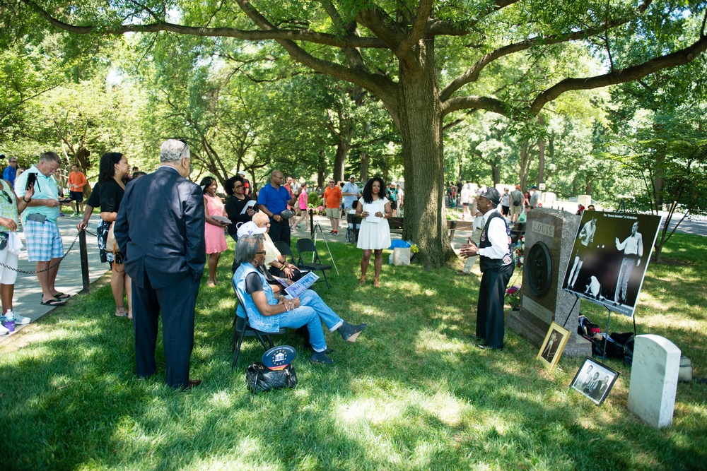 Wreath laying ceremony to remember Joe Louis “The Brown Bomber” in Arlington National Cemetery