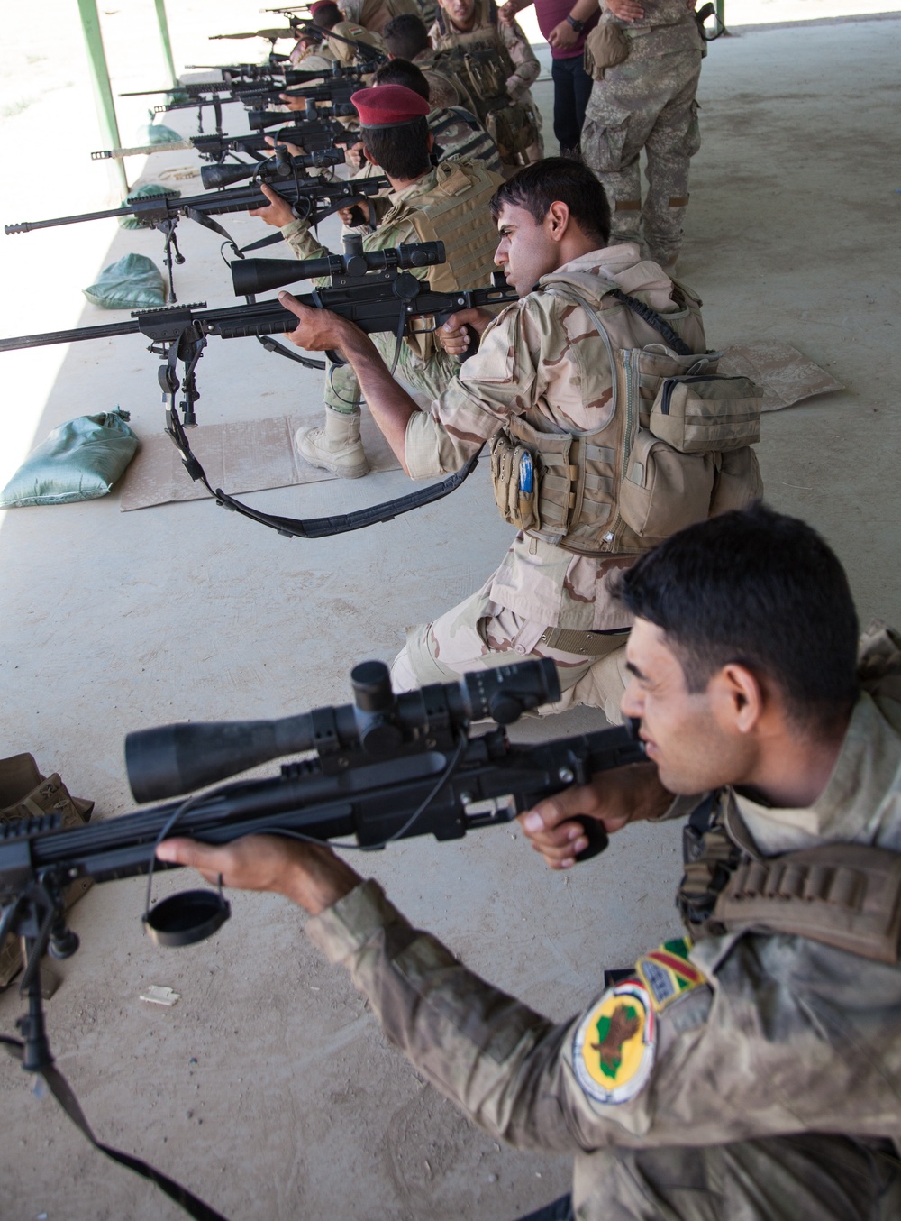 Iraqi soldiers conduct sniper rifle training