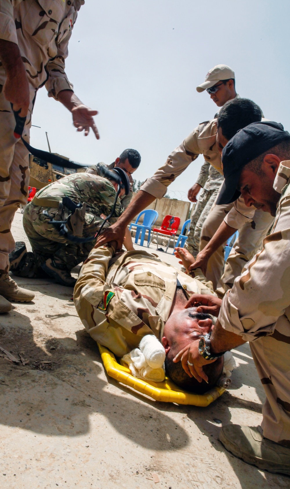 Task Group Taji trains Iraqi security forces during combat medical course