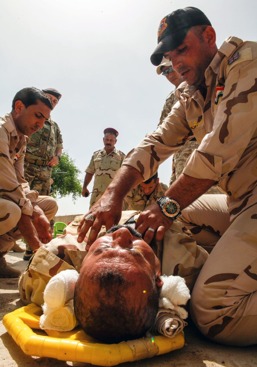 Task Group Taji trains Iraqi security forces during combat medical course